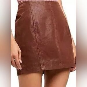 Free People Women’s Brown Faux Leather Mini Skirt Stretch Lined Back Zip